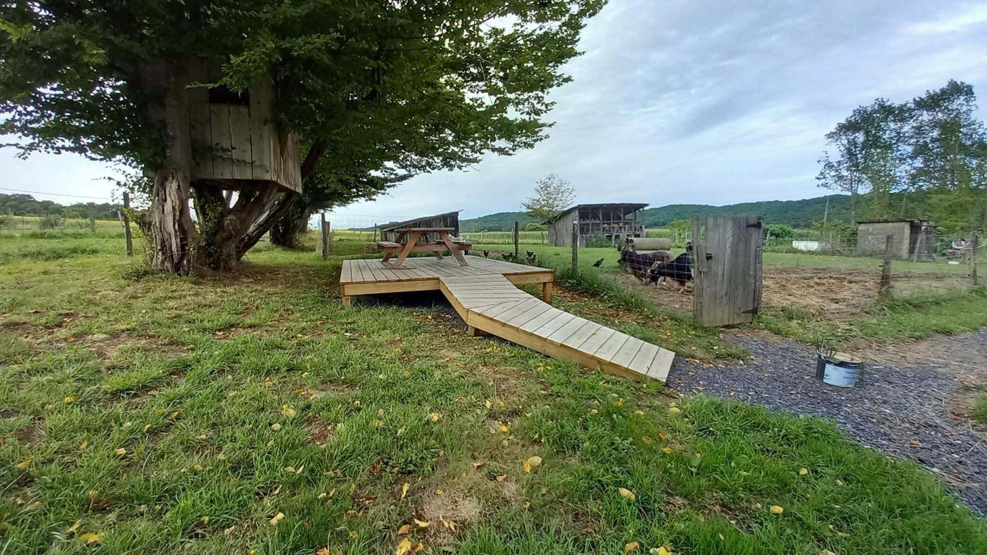 Gite A La Ferme Bassillon-Vauze Luaran gambar